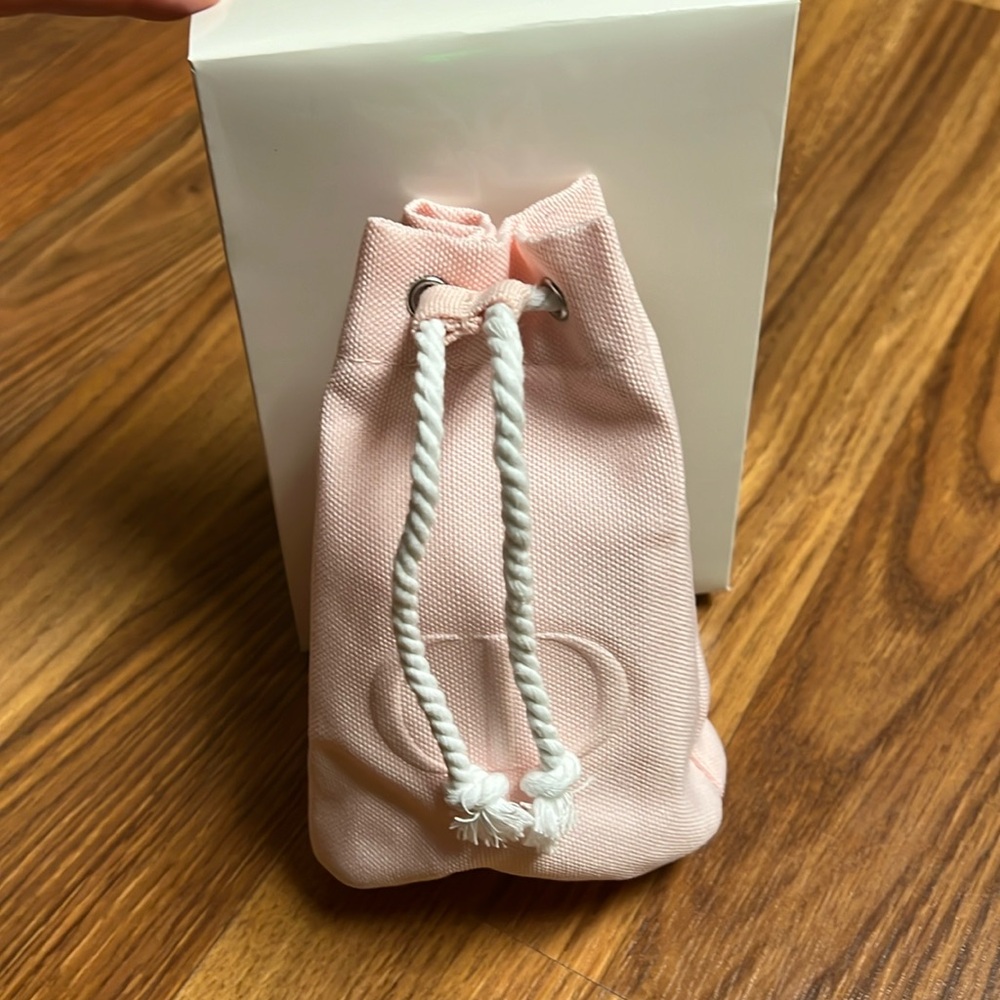 Dior drawstring makeup pouch. - Picture 1 of 5